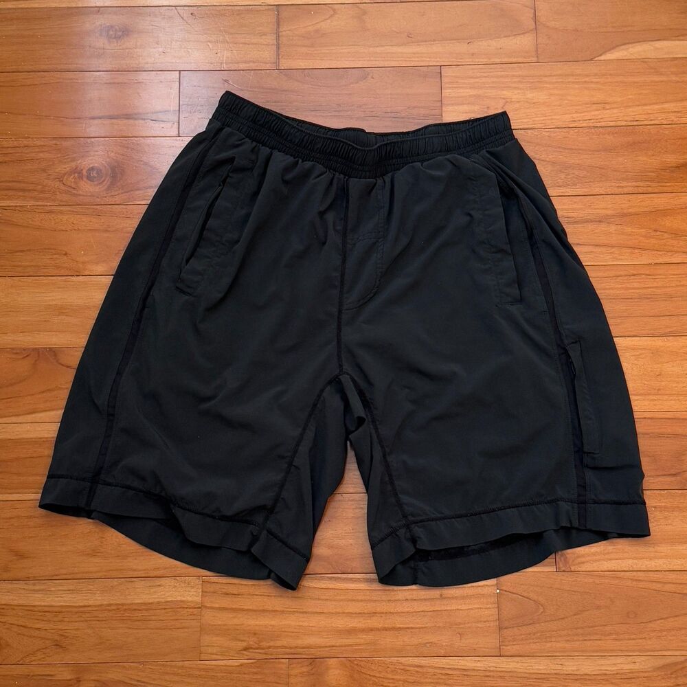 Men Lululemon Pace Breaker Lined Short 9" in Black Estimate fit Medium